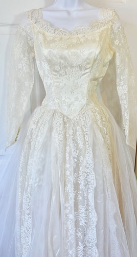 Antique 40s Ivory Liquid Satin And Lace Victorian Wedding Dress Size 4 - Picture 2 of 13