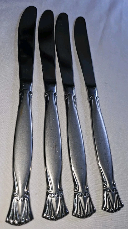 Retroneu Stainless Flatware Table Knives Set of 4 - Image 3 of 4