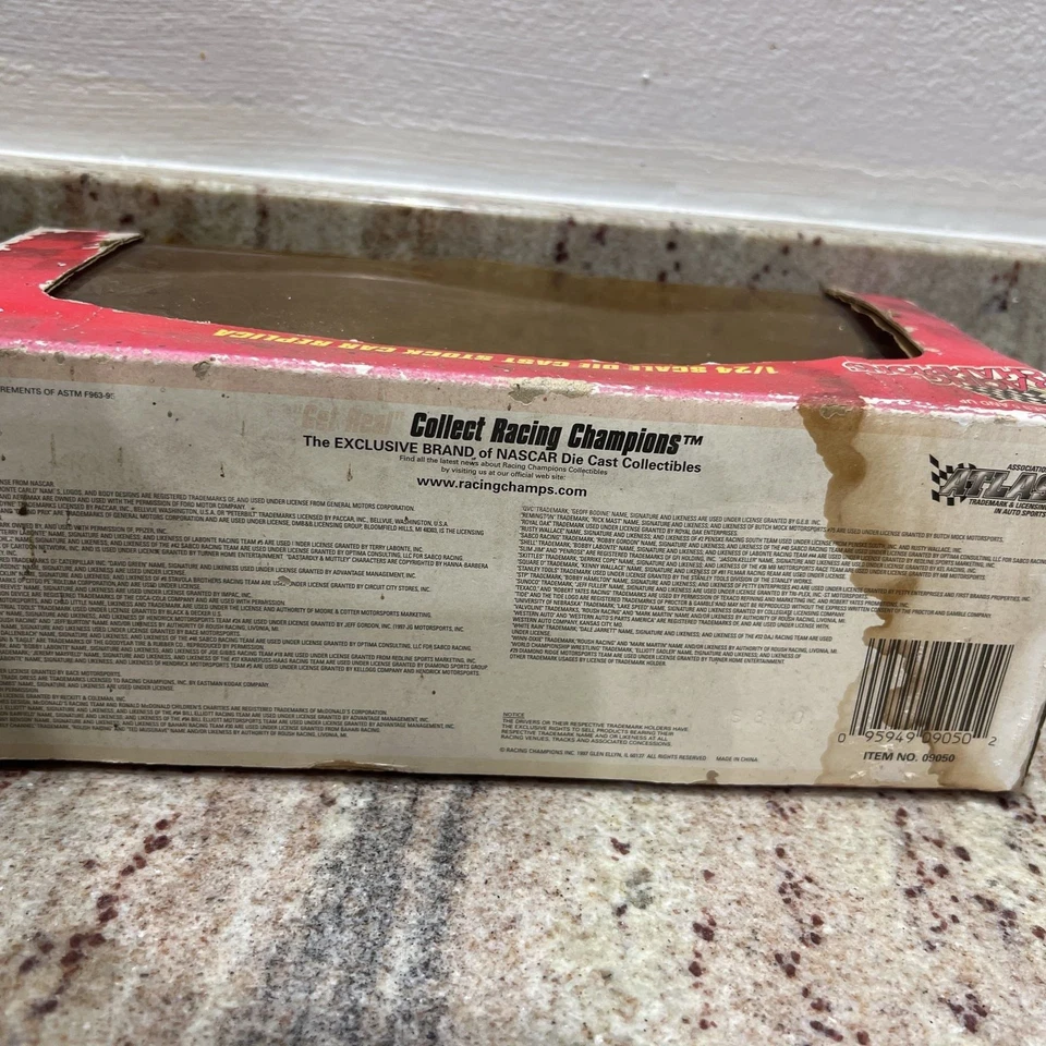 Racing Champions escala 1/24 diecast 1997 edición #32 White Rain Dale Jarrett Foto 3 de 4