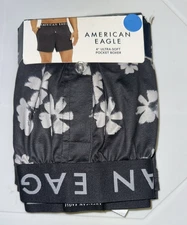 American Eagle Men's Medium Gray & White Floral Print Ultra Soft Boxers W/Pocket