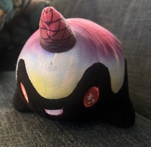 Aurora¬¨√Ü Enchanting Tasty Peach¬¨√Ü Space Nomwhals Stuffed Animal