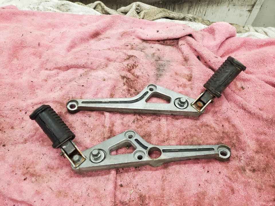 Yamaha XJ 650 XJ650 1981 Maxim juegos traseros estriberas reposapiés reposapiés Foto 3 de 3