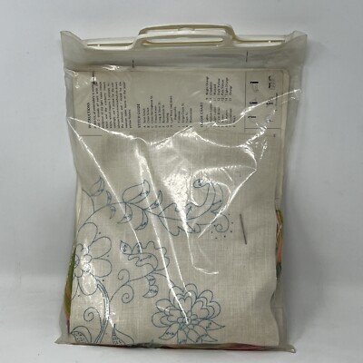 Kit De Broderie Crewel Flower Fantasy Family Circle – Coussin Ou Tableau 14x14 Pouces (NOS)