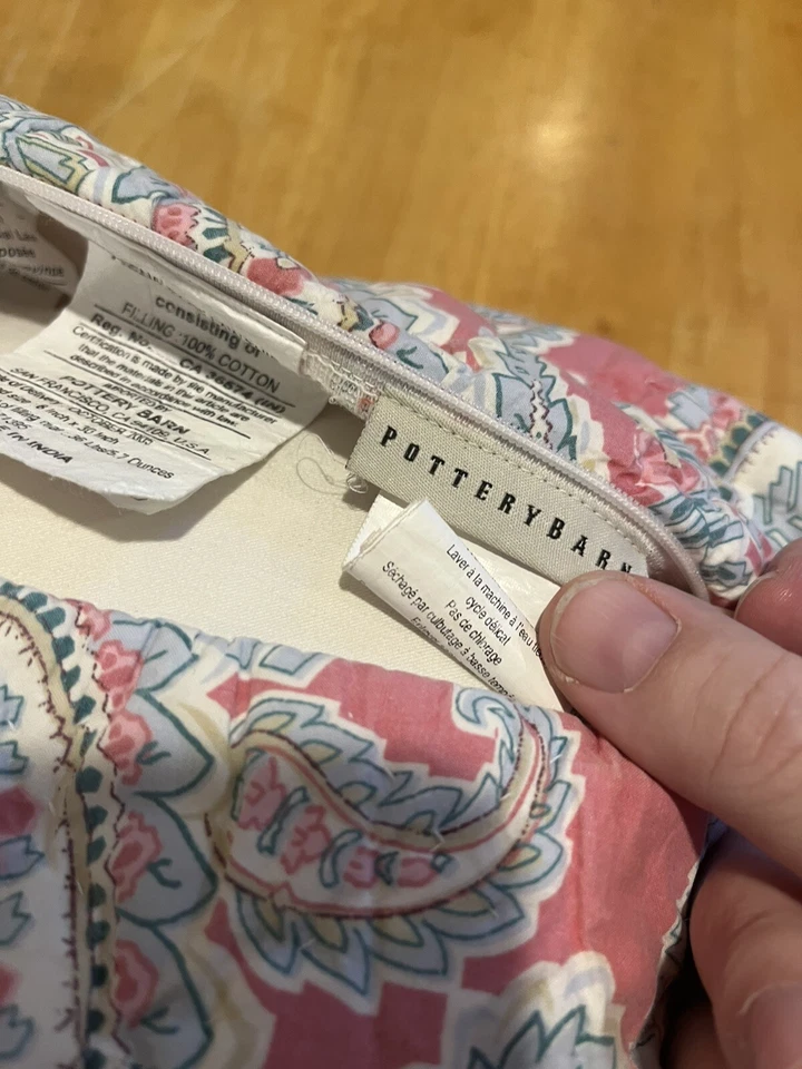 POTTERY BARN BOLSTER, Jane Paisley 12” X 32” travesseiro rosa azul claro - Imagem 3 de 4