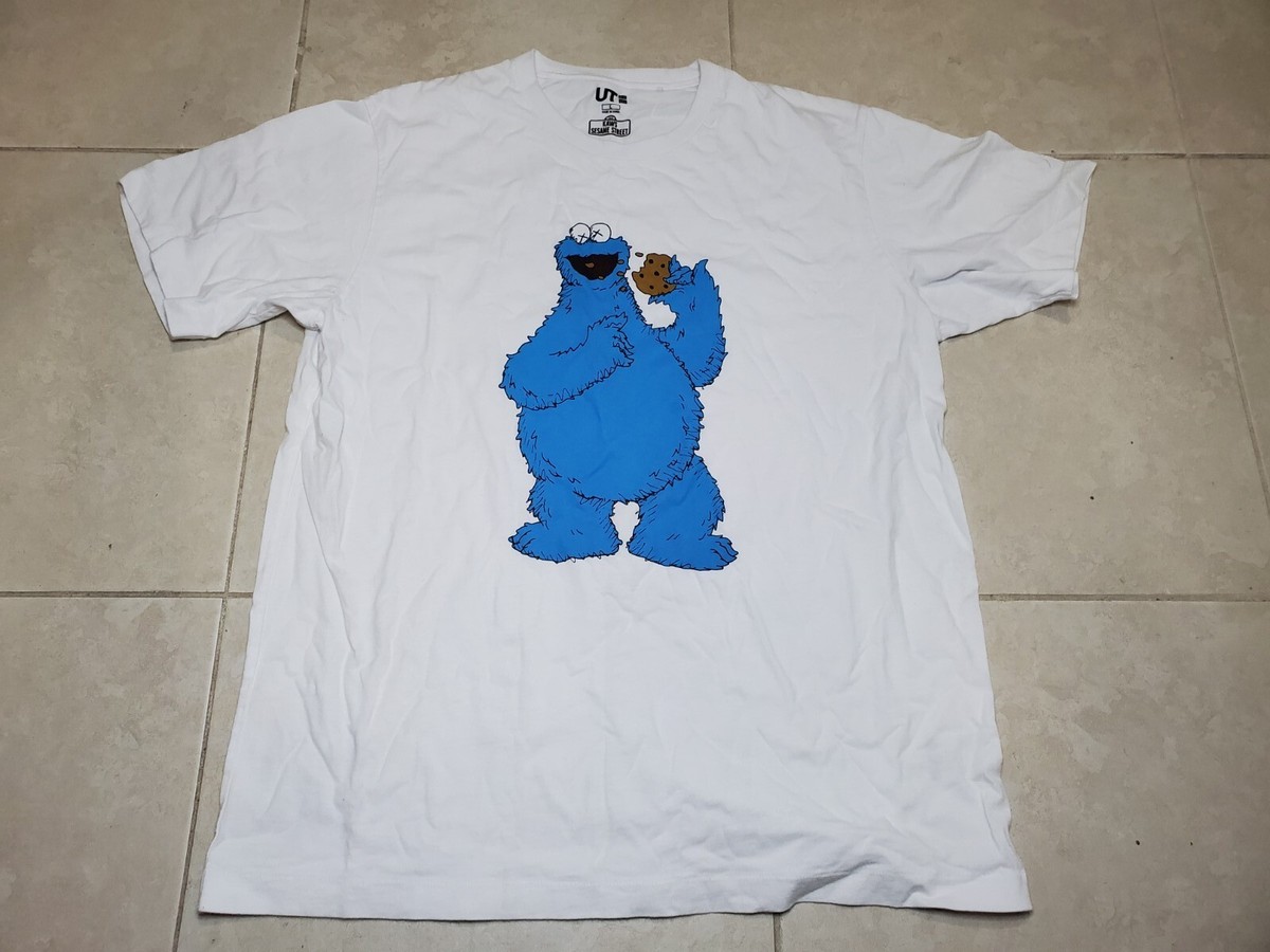 UNIQLO - UNIQLO KAWS エルモ クッキーモンスター Kaws Sesame Street Uniqlo Cookie Monster T Shirt Large | eBay