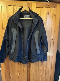 Mountain life Black/Grey Waterproof & Breathable Jacket Size 14 Pre Owned