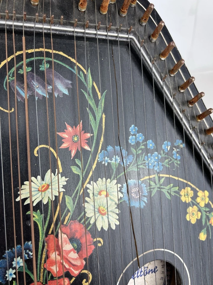 VNTG JUBELTONE KONZERT SALON HARFE QURLITATSMARKE ZITHER LAP HARP MUSIC GERMANY - Image 2 of 4