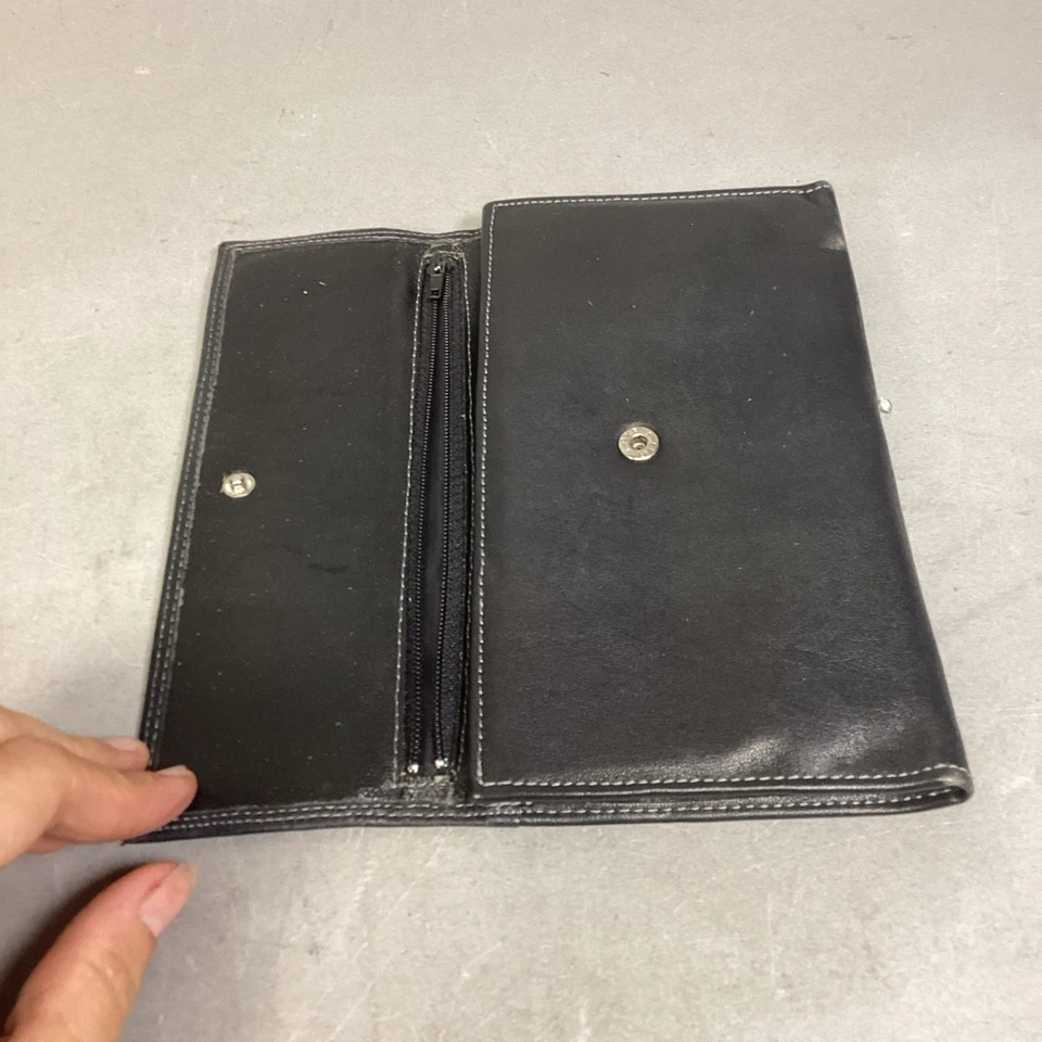 Fiorelli 黑色皮革拉链钱包手拿包 正品 牛皮 超柔软 — 第 2/4 张图片