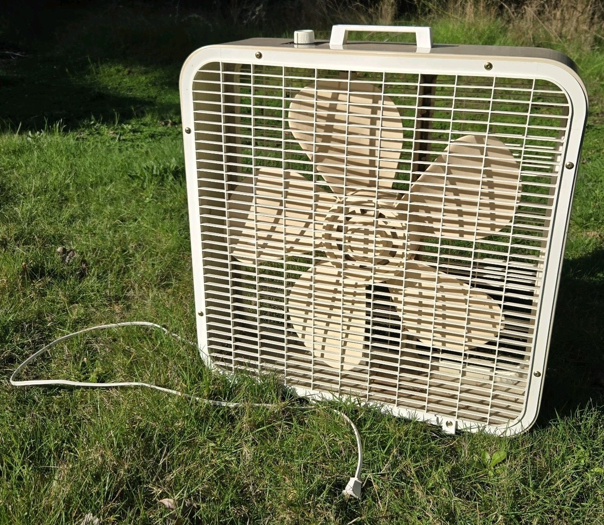 Vintage KMART Box Fan Lakewood Model K-223 Beige TESTED & WORKING