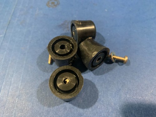 Harman Kardon 430 Stereo Receiver  - Feet and Screws