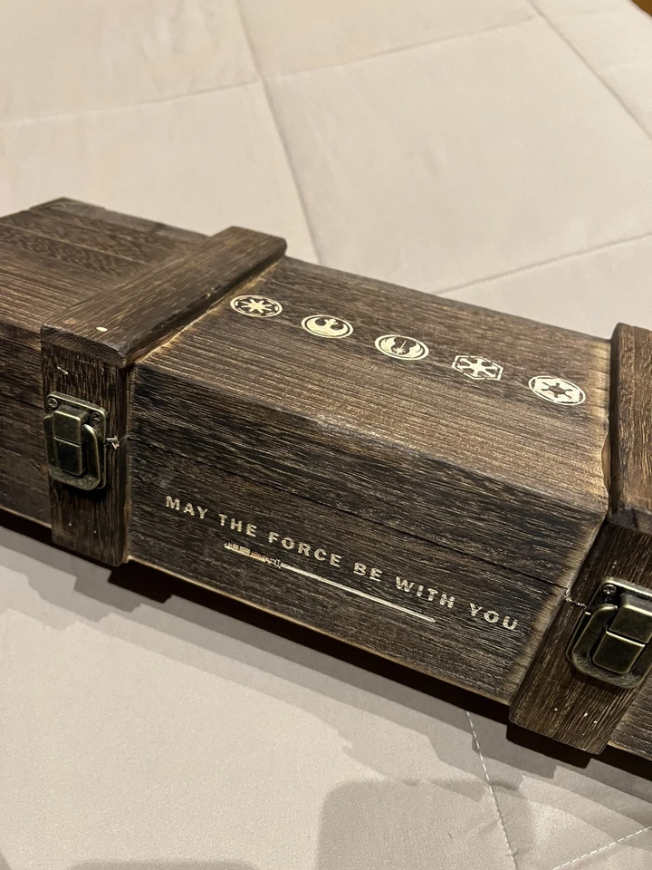 Spada Laser Star Wars Luke Skywalker Lightsaber Metal Jedi Replica Wooden Box - Image 4 of 4