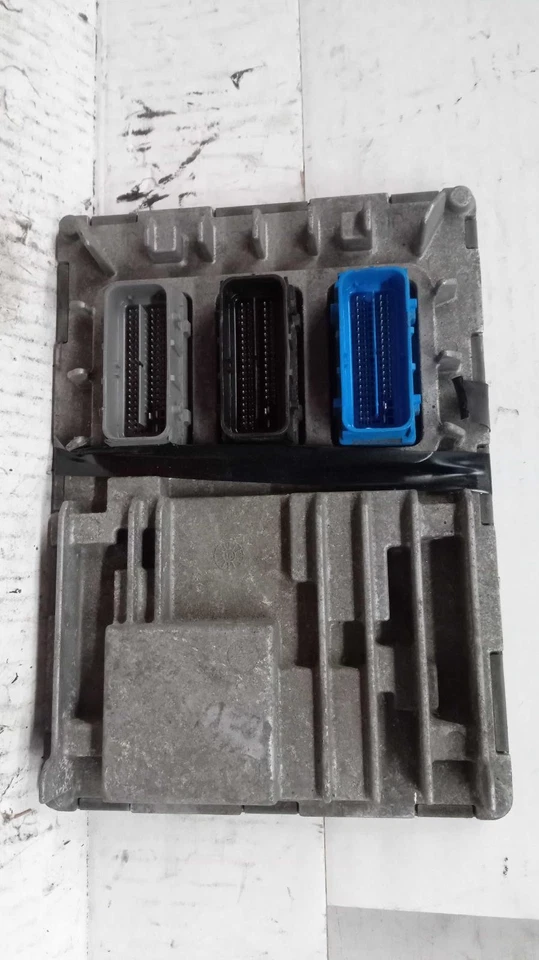 Módulo de control del motor usado (ECM) se adapta a: Buick Lacrosse 2017 Control electrónico Mo Foto 2 de 4