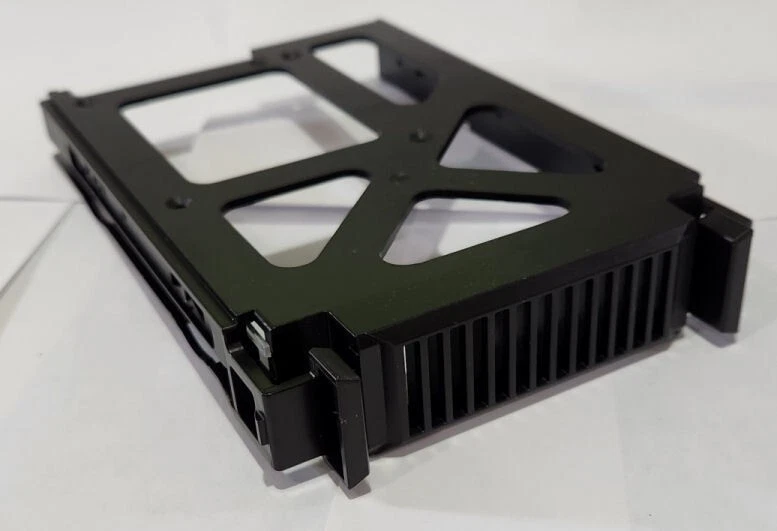 Silverstone G11910190 CS382/CS383 Drive Cage - Image 2 of 3