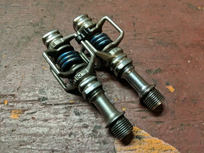 egg beater pedals