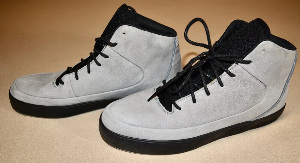 Talla 10 - Jordan Grown V.9 Cool Grey/Negro 2011 453930-001 Excelente Estado Foto 2 de 4