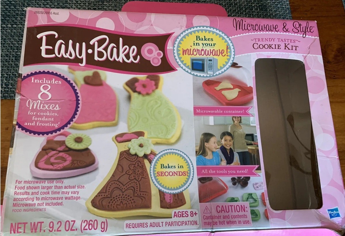 HASBRO EASY BAKE MICROWAVE AND STYLE TRENDY TASTES COOKIE KIT