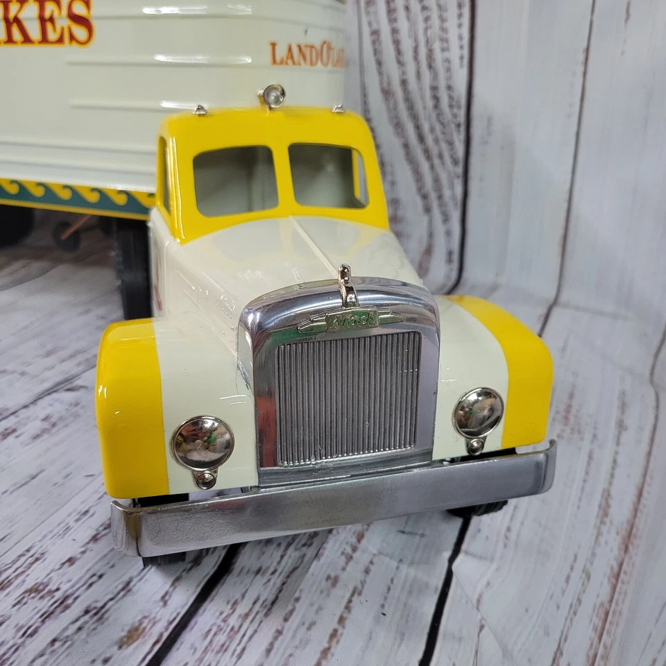 Vintage Smith miller smitty toys mack semi Land O Lakes Butter die-cast/pressed - Image 2 of 4