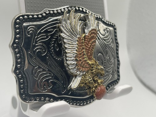 Eagle In Flight Holding Stone Belt Buckle - Picture 3 of 8