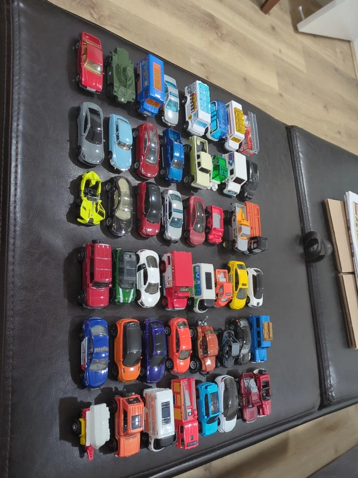 Vintage Hot Wheels 48 Car Carry Case w/ 48 Mint Matchbox Lot In Black Trays - Image 3 of 4