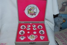 BARBIE 25th Anniversary Tea Set  1959-1984 co...