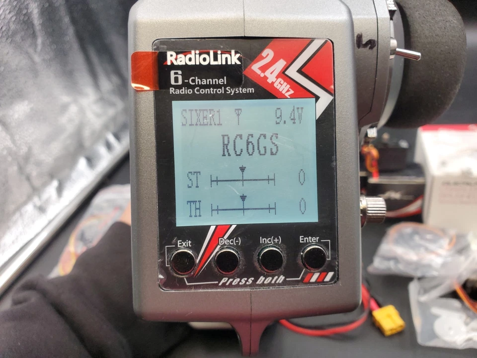 Transmisor RC Radiolink RC6GS V2 6 canales con 5 servos, controlador de velocidad y más Foto 4 de 4