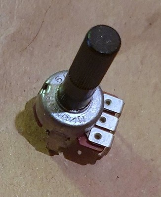 25x Potentiometer Variabler Widerstand 20K Lin Poti Linear. Vielleicht 10K - 50K ersetzen?