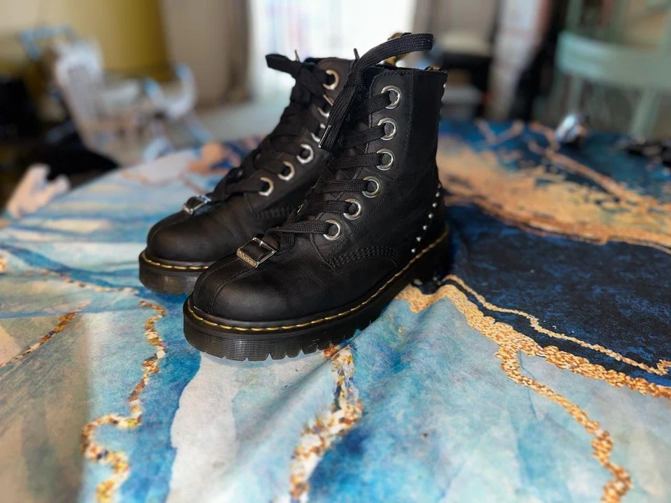 Doc Martens 10 negro para mujer Foto 3 de 4
