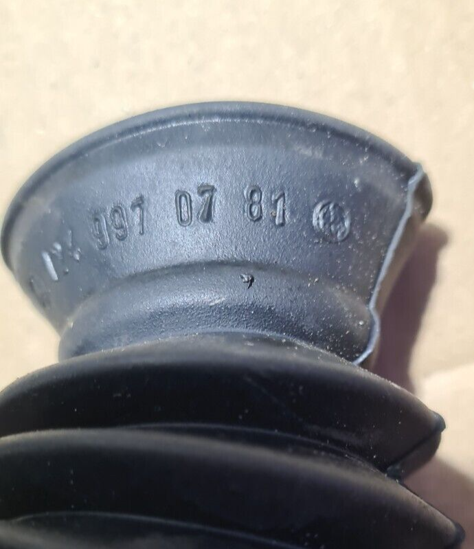 MERCEDES W124 S124 Gummi Faltgummi für Gasdruckdämpfer Heckklappe  