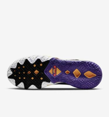 ナイキ メンズ バッシュ Nike LeBron XVIII 18 Low - Black/White/Fierce Purple NEW Nike Lebron XVIII Low Men's Size 10 Black/White-Fierce Purple