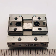 SMC Pneumatic Finger Cylinder MHF2-8DR   **IN USA**