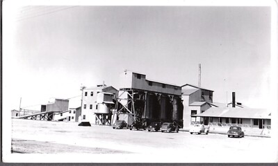 VINTAGE PHOTOGRAPH 1940'S CARS MINING FARMING GRAIN FLOUR MILL GRAIN SILOS PHOTO