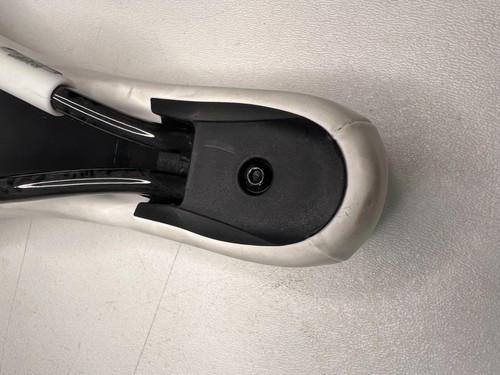 Oval Concepts 900T Tri or Road Saddle Carbon rails White/Blue - Picture 12 of 12