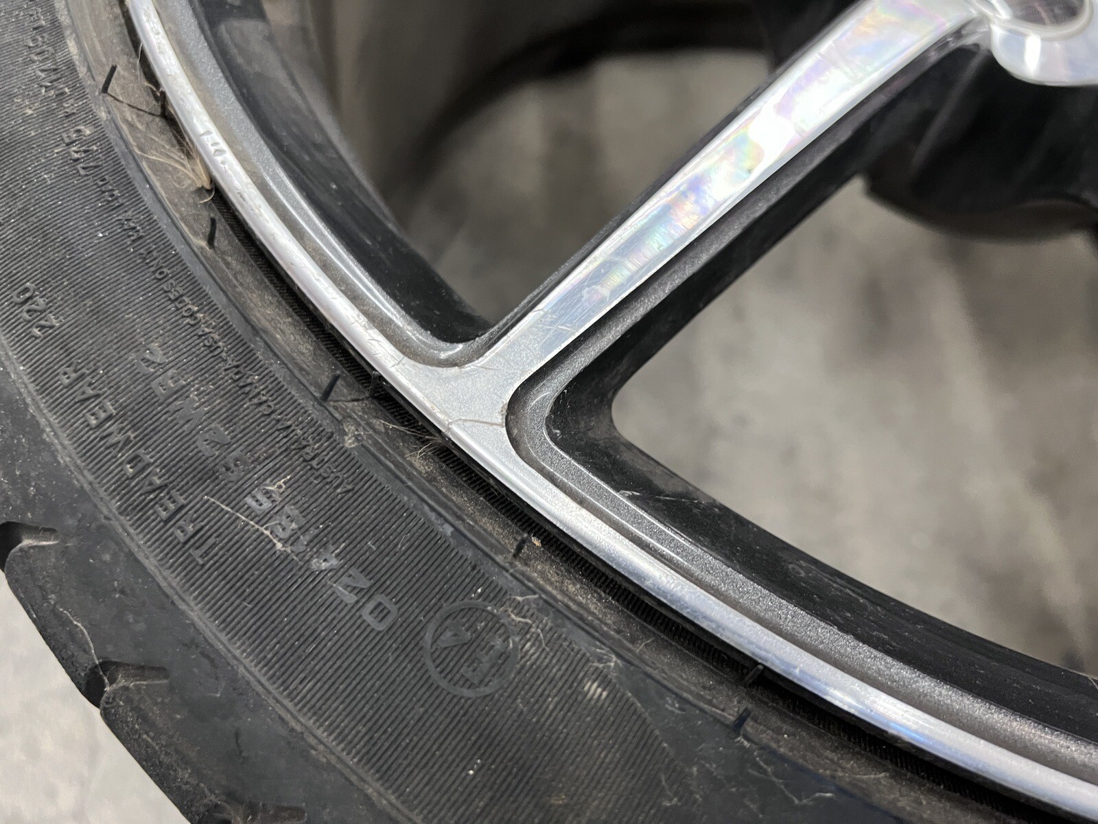 MCLAREN 650S REAR SPOKE RIM WHEEL TIRE OEM 11B0670CP