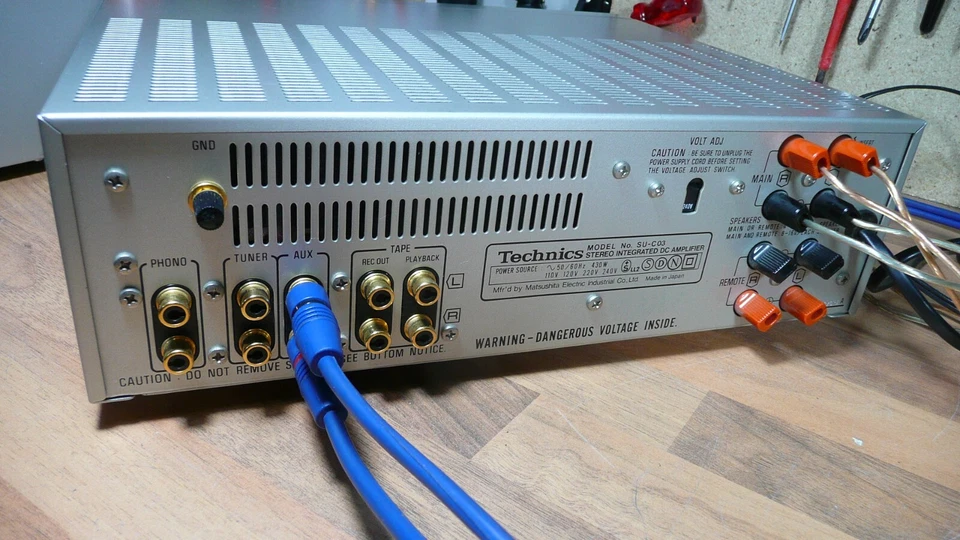 Technics SU-C 03, guter Zustand, gereinigt, geprüft, kleiner Mangel ! - Bild 4 von 4