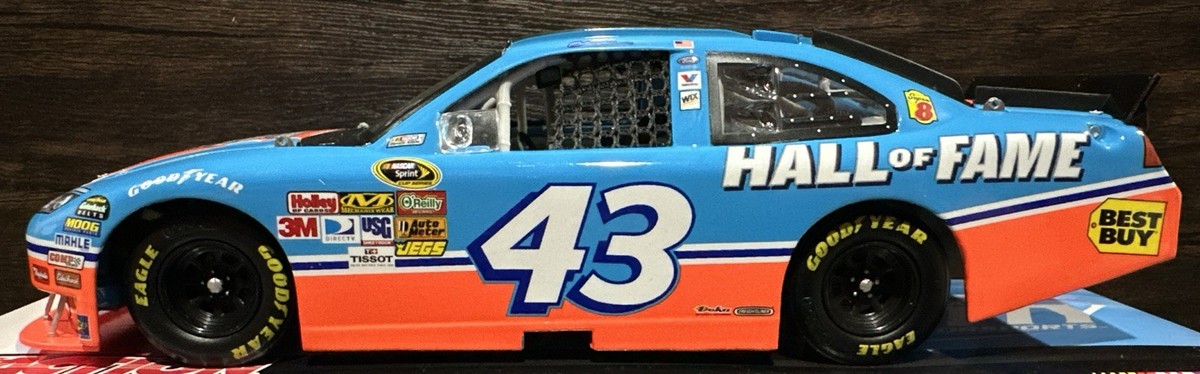 a230-10】ナスカー AJアルメンディンガー/エリック・アルミローラ #43 2010 AJ Allmendinger #43 Richard Petty Hall Of Fame 1/24 Action