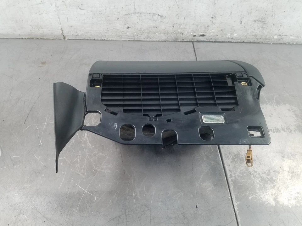 2014 Audi S4 Quattro B8 Glove Box #8539 V3 - Image 3 of 4