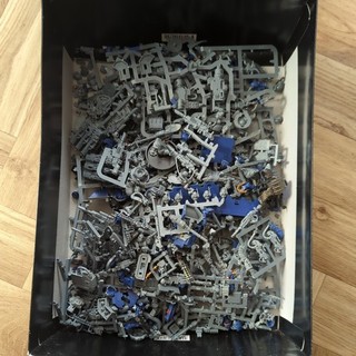 Warhammer 40K Space Marines and other job lot bits & spares