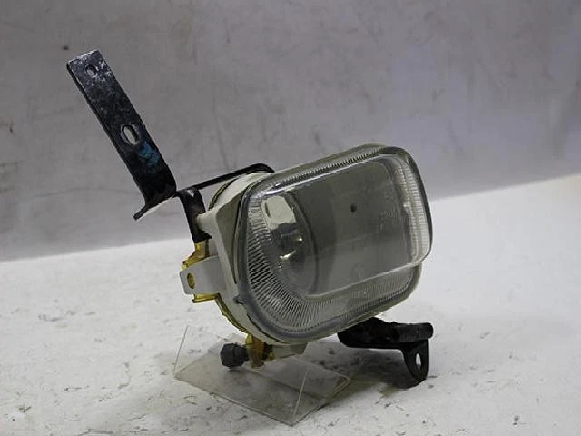 Faro antiniebla derecho Volvo S70 2000 8620230 Foto 3 de 4