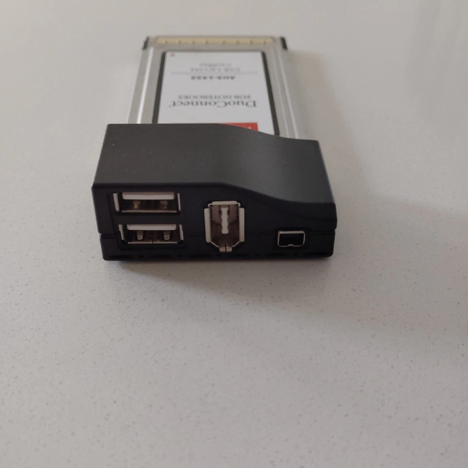 Bus de tarjeta Adaptec AUA-1422 DuoConnect USB 2.0/1394 * Foto 2 de 2