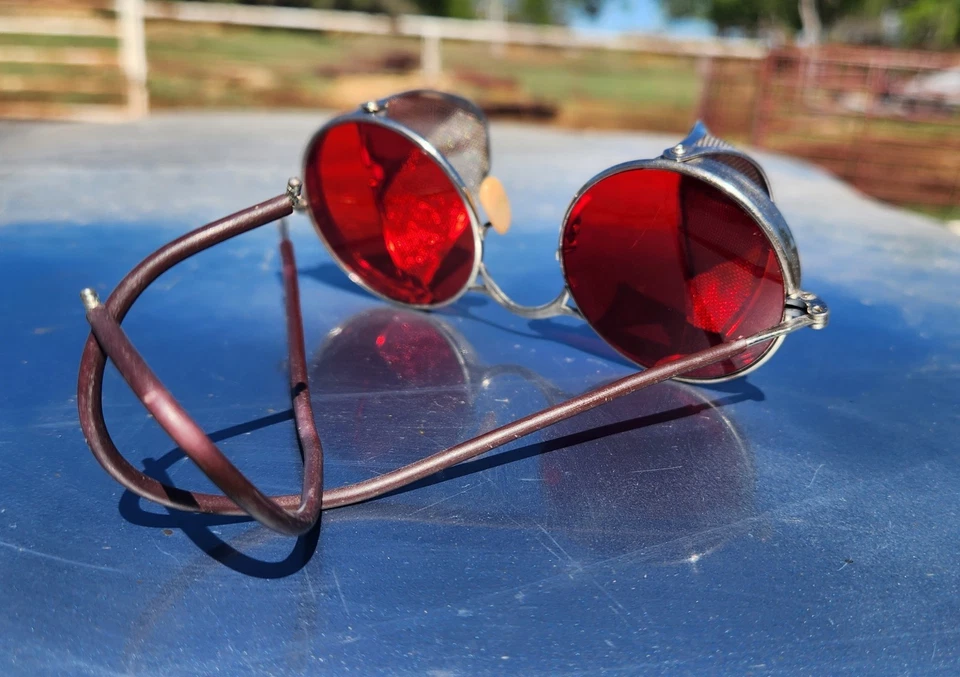 Gafas de aviador de lente roja galesas de colección W.W. II Foto 4 de 4