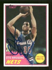 1981-82 Topps #17 Otis Birdsong signed autograph  EX, well centered  BXCP72
