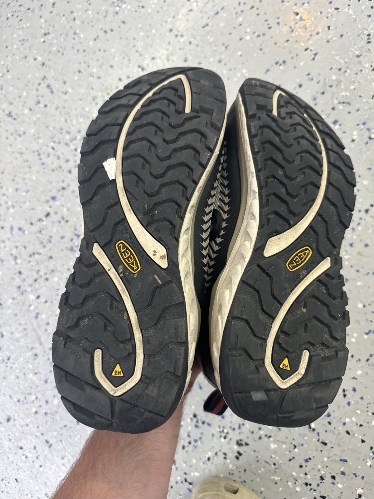 Scarpe sneakers da lavoro Keen Utility F2413 18 nere punta composita uomo US 12 EE usate