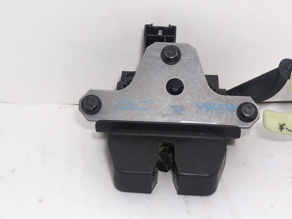 Оригинальный привод замка крышки багажника защелки 31276697 для Volvo S40 2005-2011 годов выпуска - Изображение 2 из 4