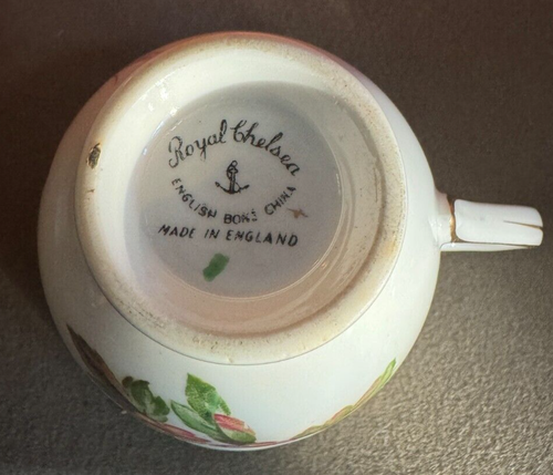 Vtg Royal Chelsea "HEDGEROW" Demitasse Tea Cup and Saucer - Picture 4 of 4