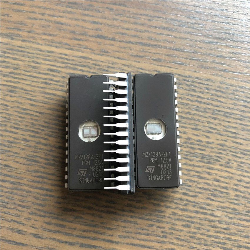 New M27128A-2F1 M27128AF1 M27128A 27128 8K x 8 UV EPROM CDIP28 x