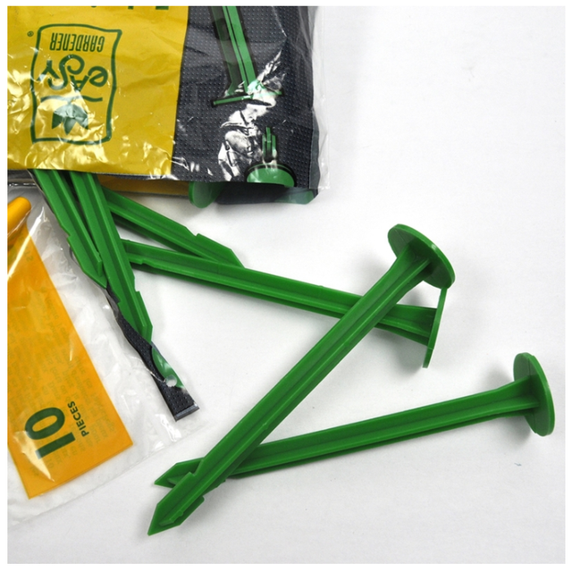 Easy Gardener FABRIC PEGS 4.5" x 1" Plastic Stake Landscape Quick Easy