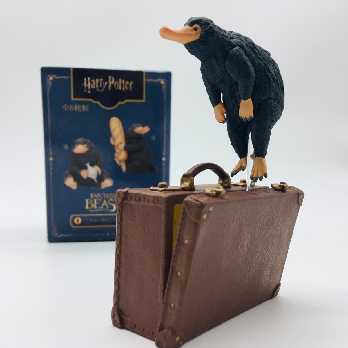 Fantastic Beasts Niffler Teddy Trunk Tiny Figure Collection Newt