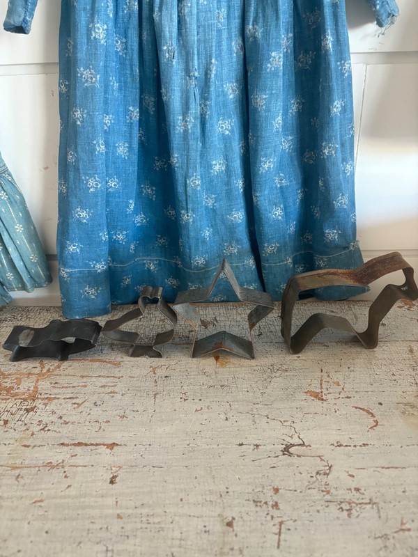 Four Antique Dark Tin Cookie Cutters Horse Star Fish Bird American Primitive