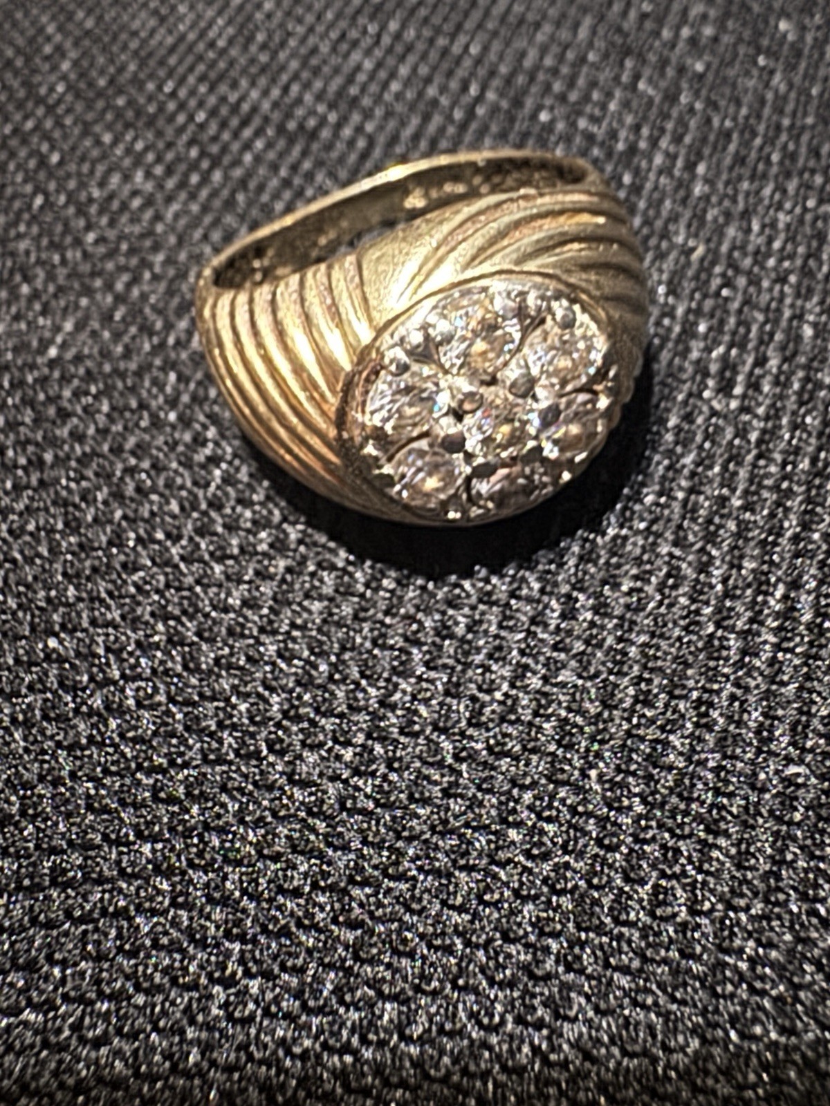 Men’s solid gold diamond cluster ring. Genuine go… - image 8