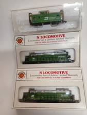 N scale Bachmann Trio. 2 BN GP 40 Engines With BN Wide Vision  Caboose